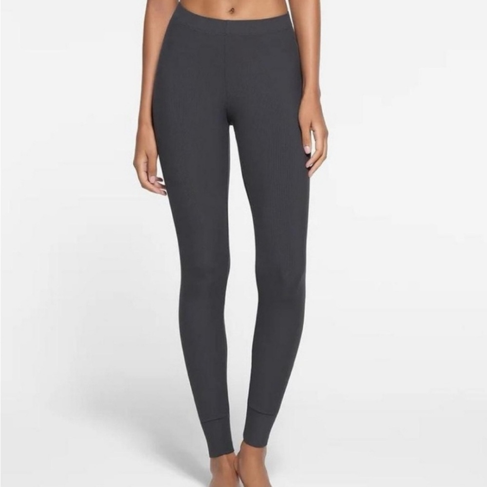 NWT SKIMS Dark Gray Leggings